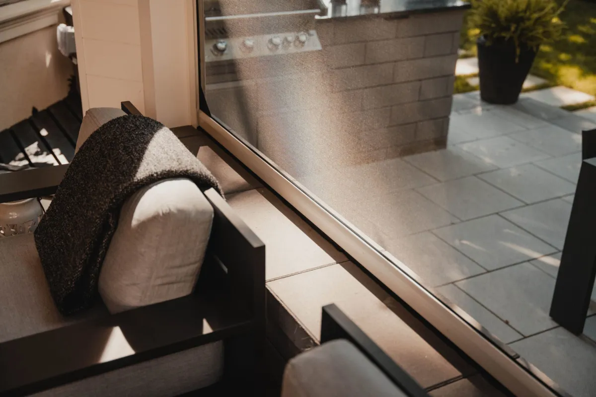 Solaris Phantom Retractable Motorized Screen Wind Rating