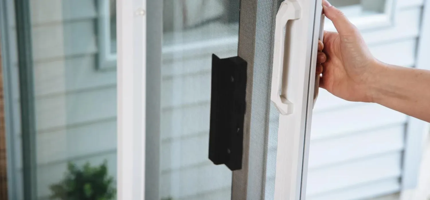 Edmonton Phantom Retractable Door Screens Security Features